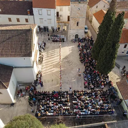 2 Bedroom Stunning In Вела-Лука