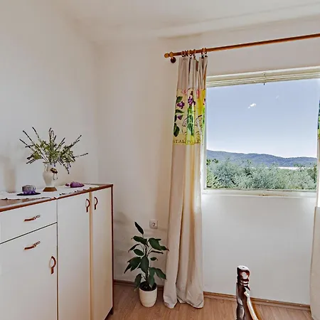 2 Bedroom Stunning In * Вела-Лука