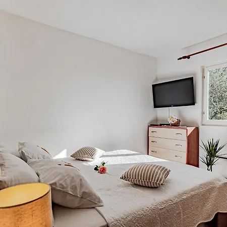 Дом отдыха 2 Bedroom Stunning In