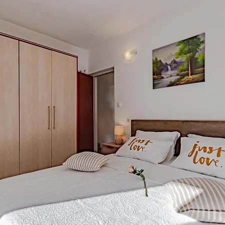 2 Bedroom Stunning In Дом отдыха *