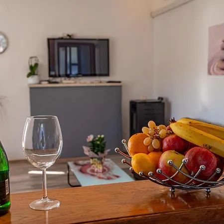 2 Bedroom Stunning In Дом отдыха *