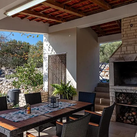 Дом отдыха 2 Bedroom Stunning In