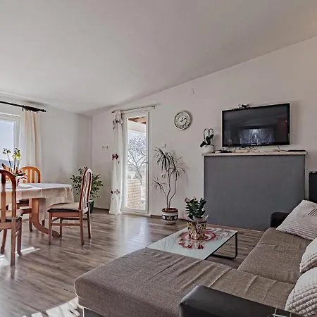 2 Bedroom Stunning In