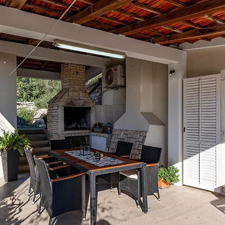 2 Bedroom Stunning In Prázdninový dům